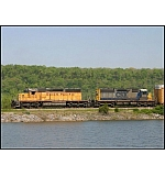 From the shores of beautiful Lake Nickajack/Tennessee River, CSX Q214 heads North. Poor feller.